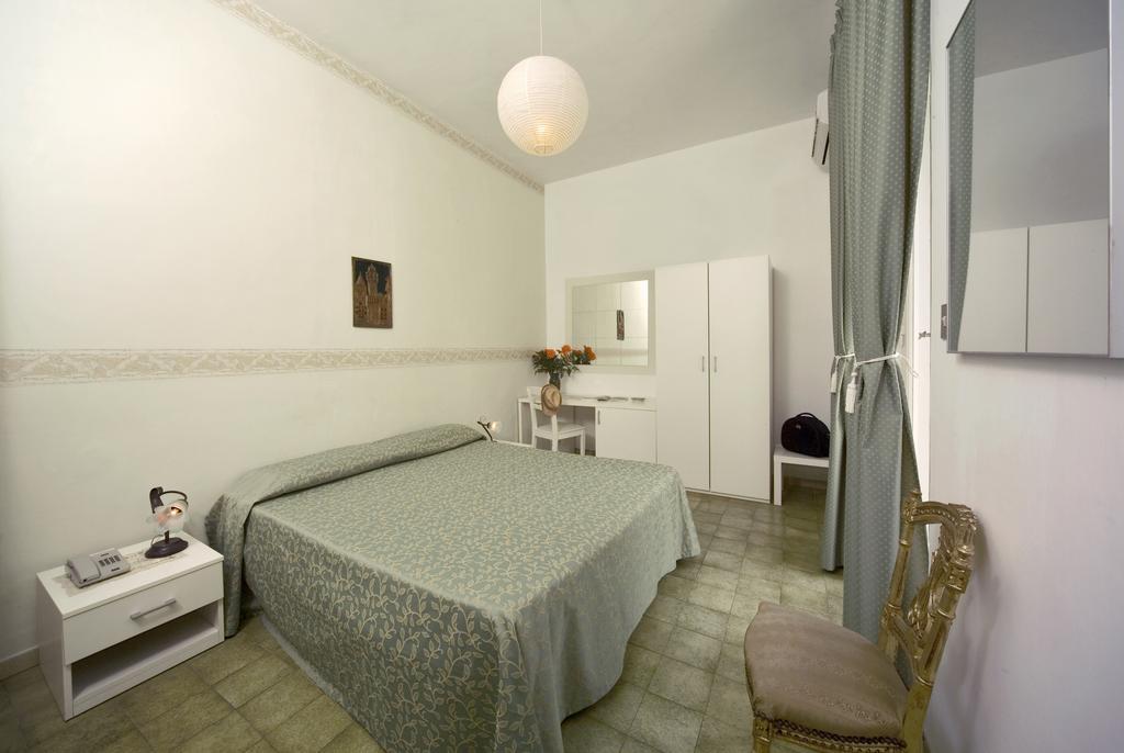 Villa Diana - Beach & Rooms Иския Екстериор снимка
