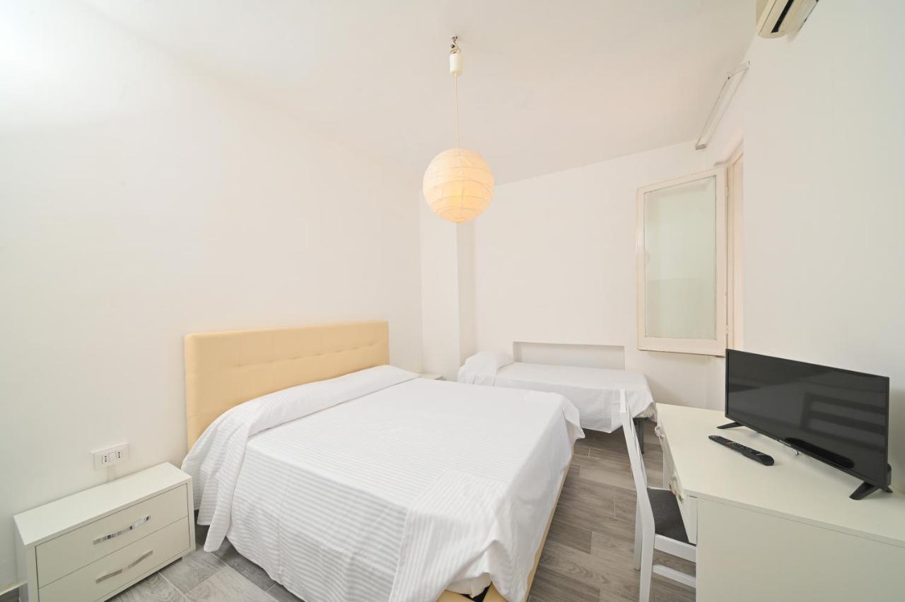 Villa Diana - Beach & Rooms Иския Екстериор снимка