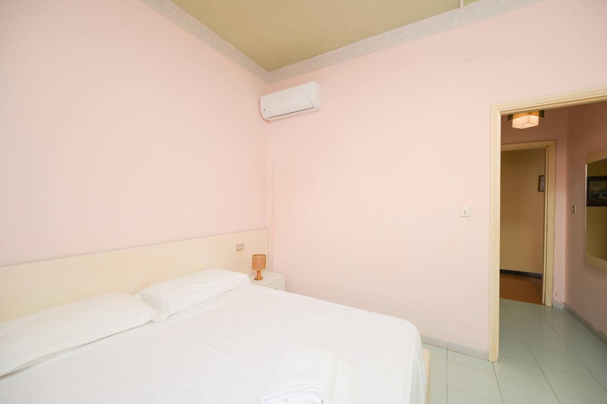 Villa Diana - Beach & Rooms Иския Екстериор снимка
