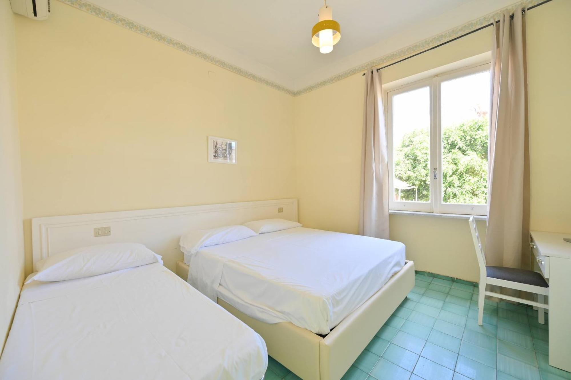 Villa Diana - Beach & Rooms Иския Екстериор снимка
