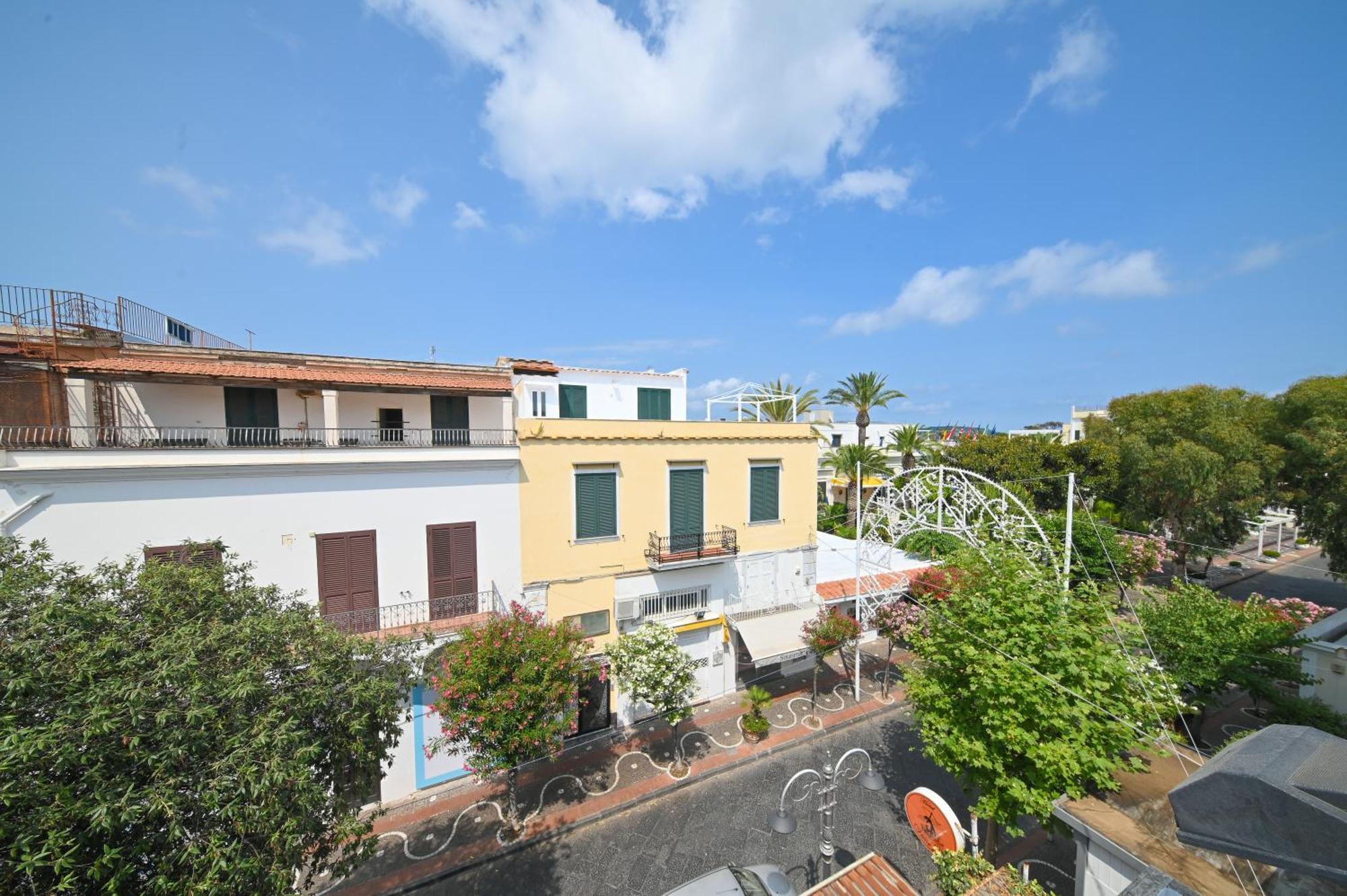 Villa Diana - Beach & Rooms Иския Екстериор снимка