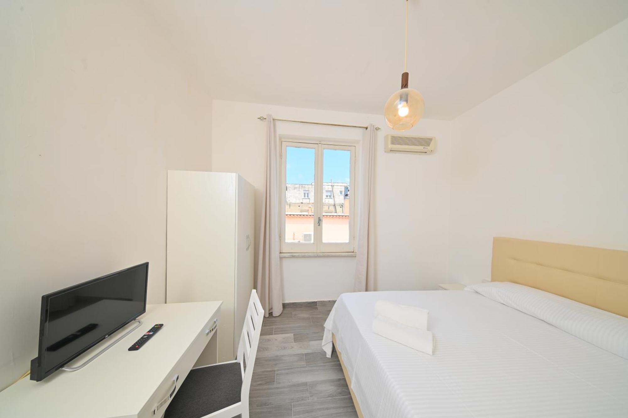 Villa Diana - Beach & Rooms Иския Екстериор снимка
