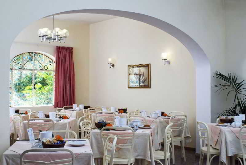 Villa Diana - Beach & Rooms Иския Екстериор снимка